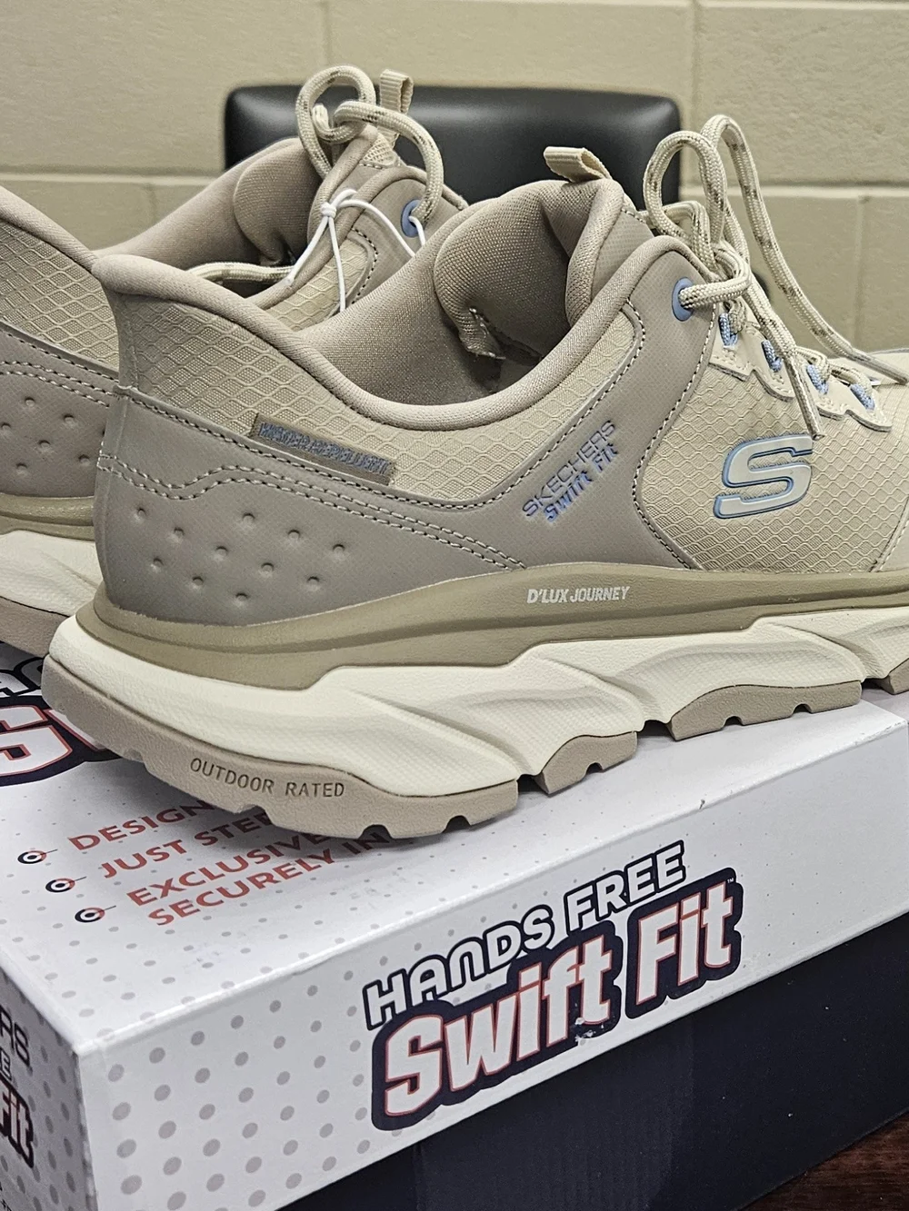 Skechers Women’s Swift Fit D'LUX Journey Hiking Sneakers - Light Beige